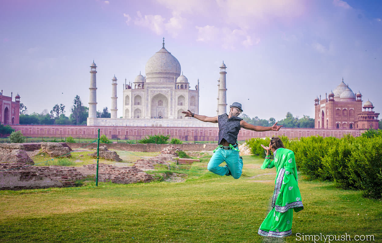 taj-mahal-india-photography-pic-of-couple